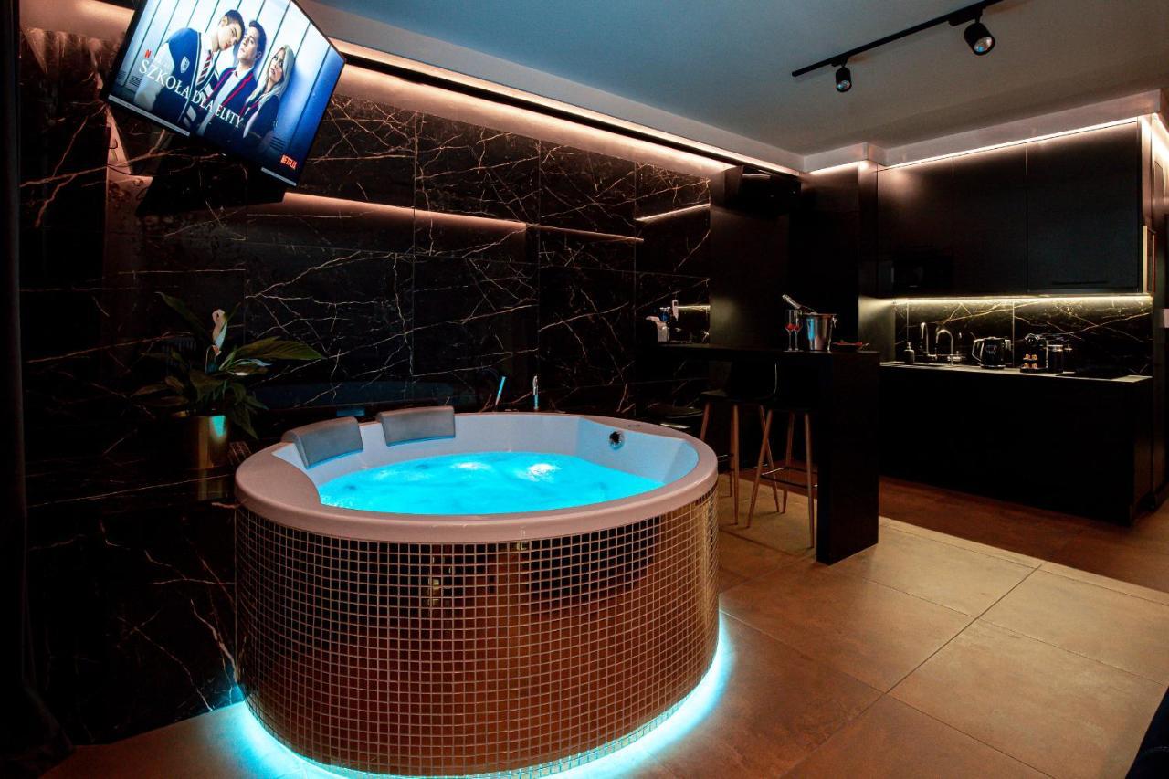Jacuzzi Glass-House Central Station Краков Экстерьер фото