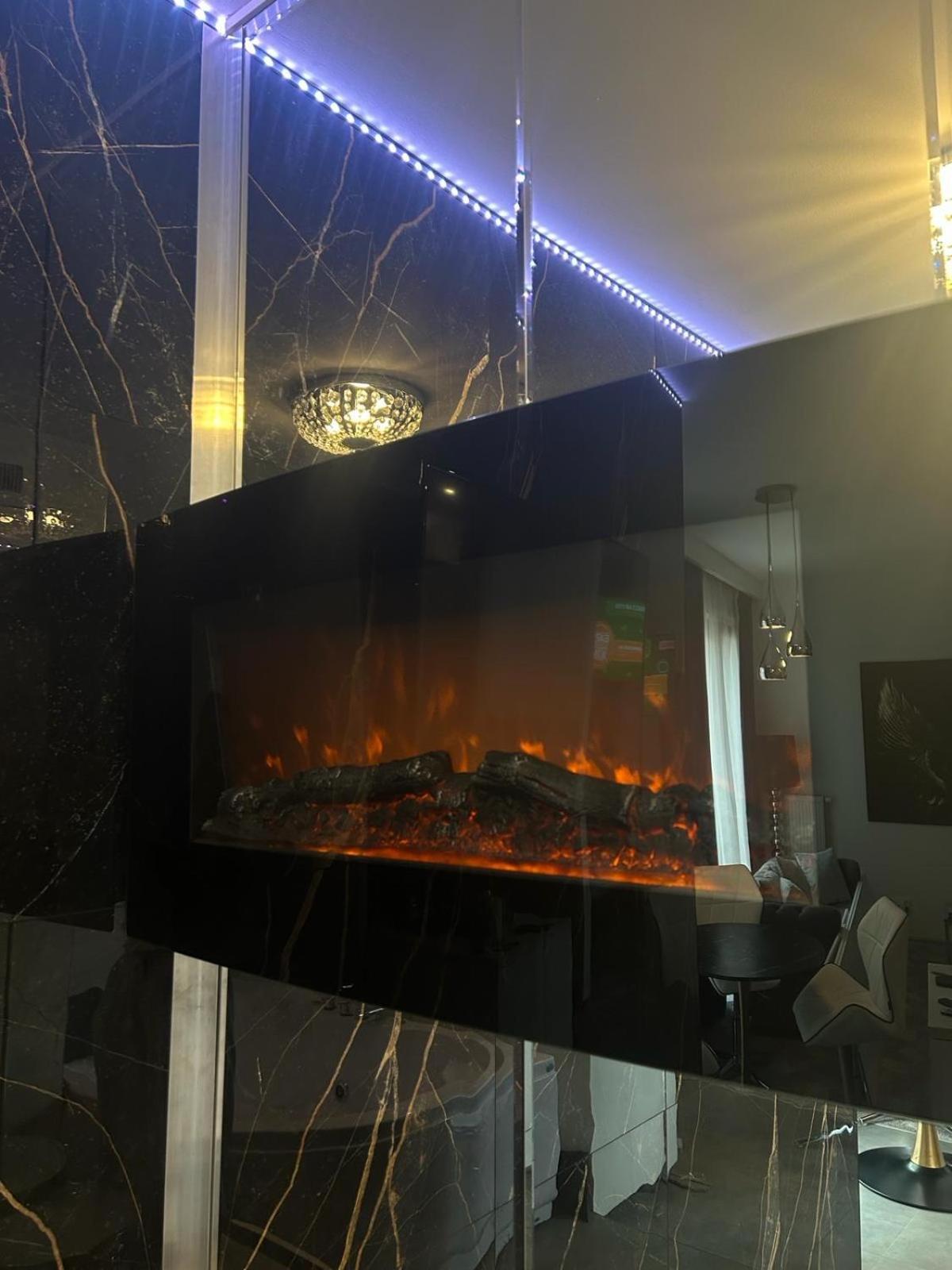 Jacuzzi Glass-House Central Station Краков Экстерьер фото